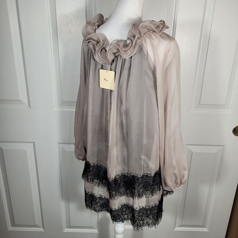 NWT Ryu Mauve Ruffled Neck Flowy Tunic Long Top Blouse w/ Black Floral Lace - Picture 7 of 17